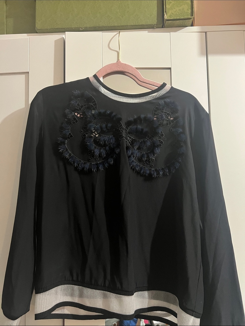 Fendi Black Crewneck lighweight with Embellished teal fur Appliqué - Picture 7 of 7